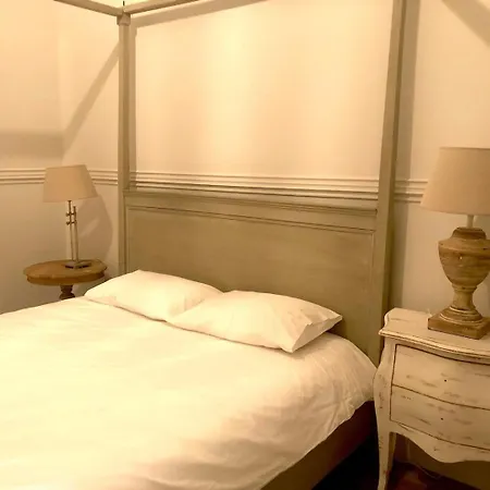 Charming Design With Garden In Lejlighed