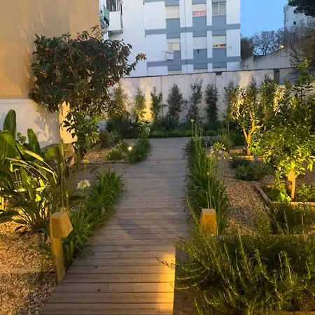 Apartmán Charming Design With Garden In *