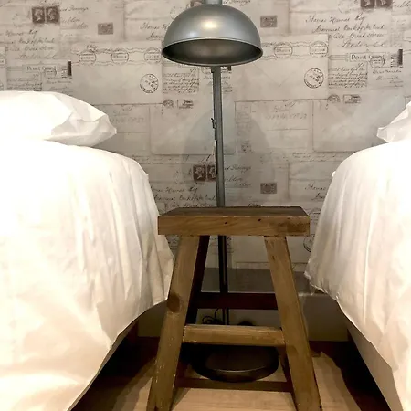 Charming Design With Garden In Apartment Moita (Setubal)